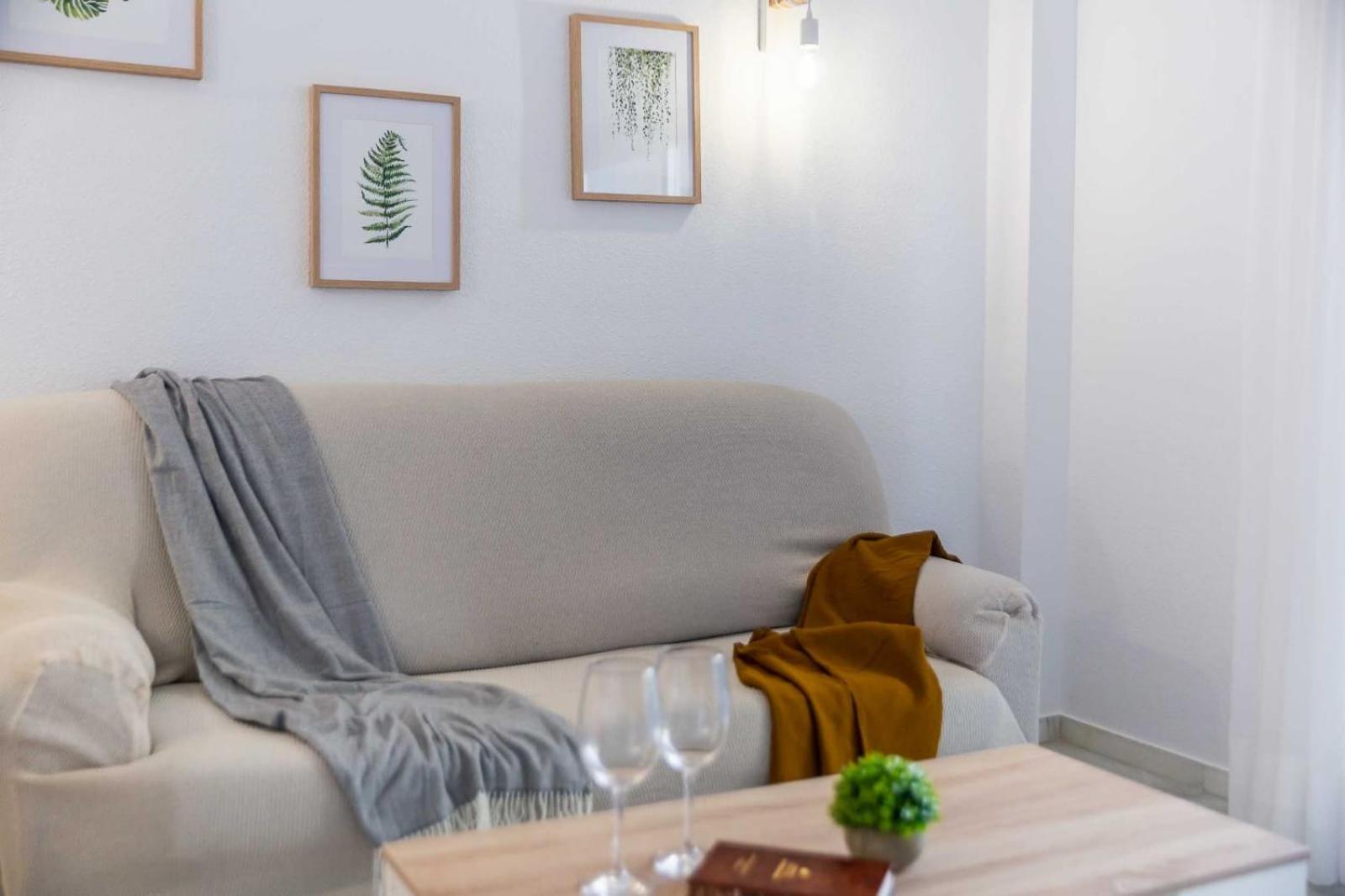 Fuengirola Los Boliches Paseo Maritimo Rey De Espana Esquina Lope De Vega 1 Dormitorio Mas Sofa Cama Salon Mas Cama Supletoria Luaran gambar