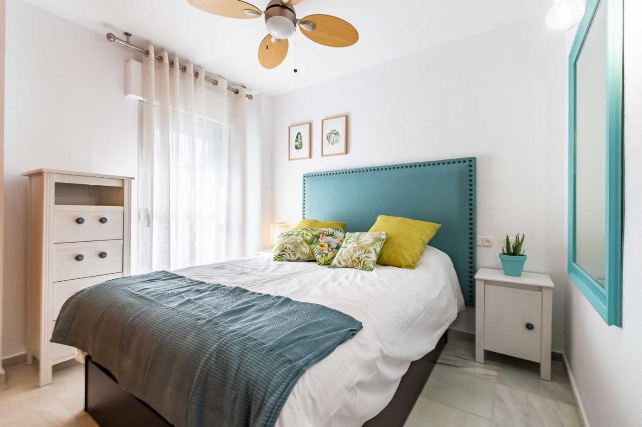Fuengirola Los Boliches Paseo Maritimo Rey De Espana Esquina Lope De Vega 1 Dormitorio Mas Sofa Cama Salon Mas Cama Supletoria Luaran gambar